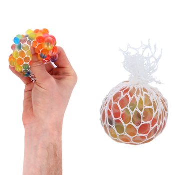 Spaudomi tinklelio kamuoliukai SQUEEZY BEADZ ekspozicijoje (36 vnt.)