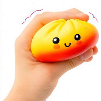 RAGE - LUCKY DUMPLINGS - Squishy Bun Dumplings DIDELI Matm. 8.5 x 8.5 x 4.8 cm - DISPLAY DĖŽUTĖJE (12 vnt.)