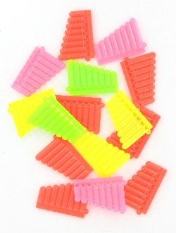 PLASTIKINIAI ŠVILPUKAI STAIGMENŲ DĖŽUTEI (98 vnt.)