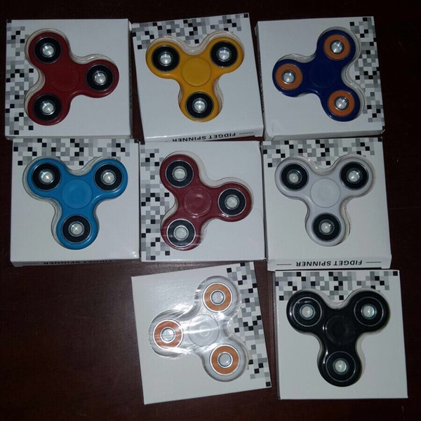 Fidget Spinners / Rankų suktukai ( 2017 m. mada )