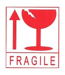 LIPDUKAS &bdquo;FRAGILE&ldquo; / TRAPUS KROVINYS (45 lapai)