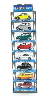 8 Metalinių Automobilių Rinkinys Ant Pakabinamos Pakuotės