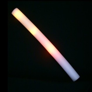 Vienos spalvos LED putplasčio lazdelė - &Scaron;viečianti vakarėlio lazdelė - Oranžinė (24 vnt.)