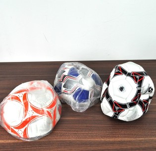 FUTBOLO KAMUOLIŲ LIKUTIS (3 vnt.)
