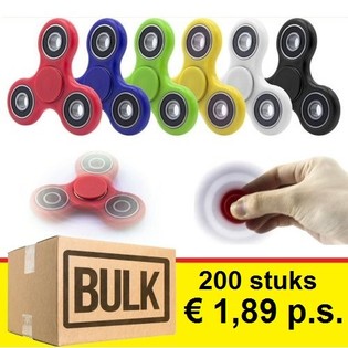 *** DIDMENINIS PASIŪLYMAS *** FIDGET SPINNERIAI (200 vnt.)