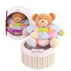 PLIU&Scaron;INIS ŽAISLAS BABY BOW DĖŽUTĖJE - 7 MODELIS